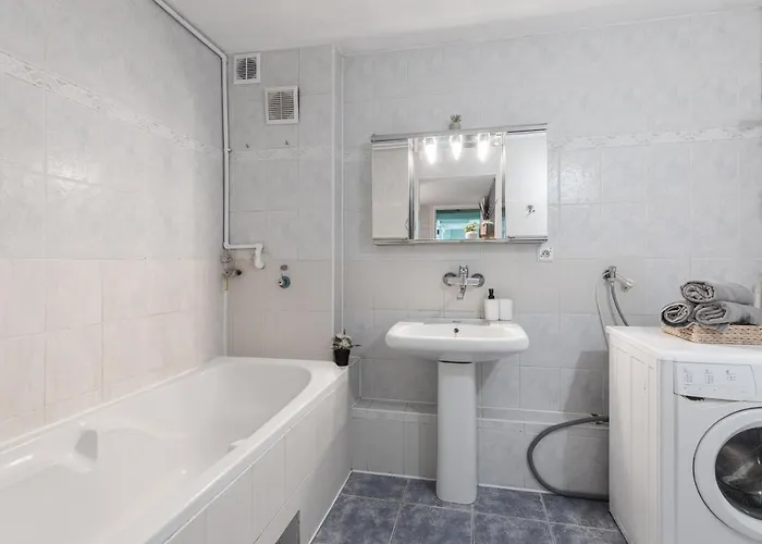 Superapart Marszalkowska 19 Urban Hideaway With Modern Comforts